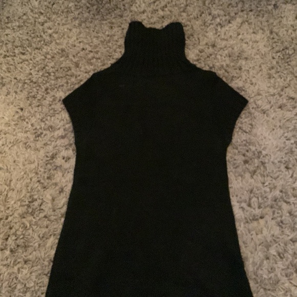 Berretti Short Sleeve Sweater - Picture 2 of 3